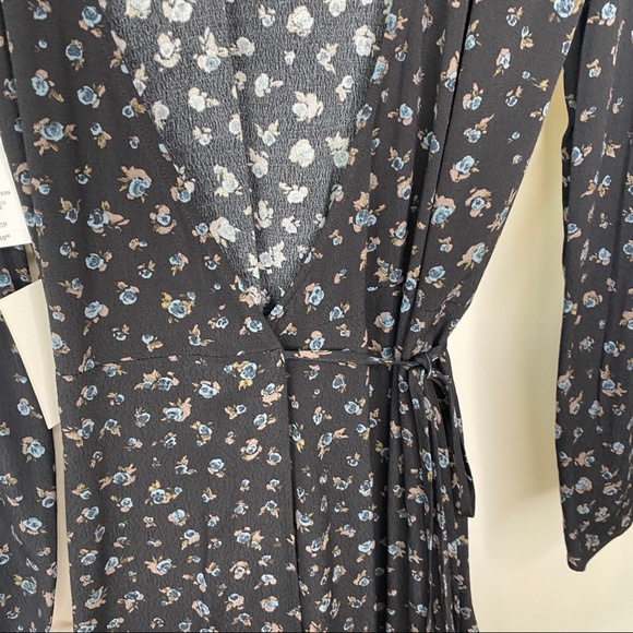 Aritzia Marion Mini Floral Wrap Dress XS - Picture 10 of 10
